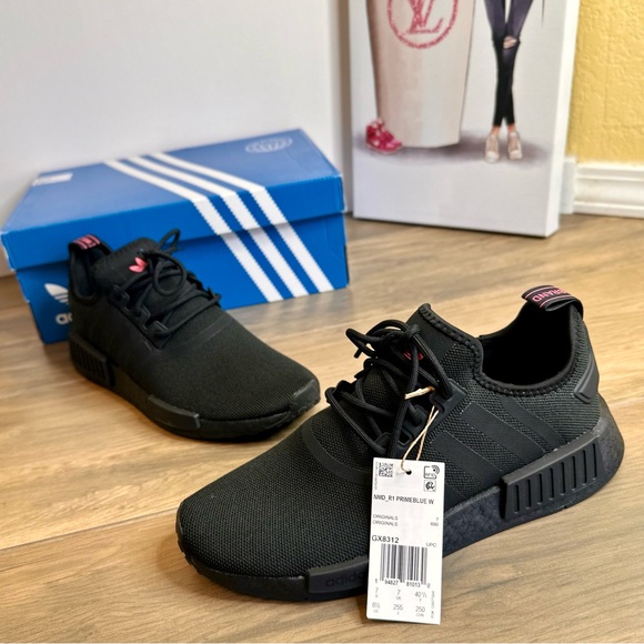 NEW! Adidas Black & Pink NMD_R1 Sneakers - Picture 4 of 17